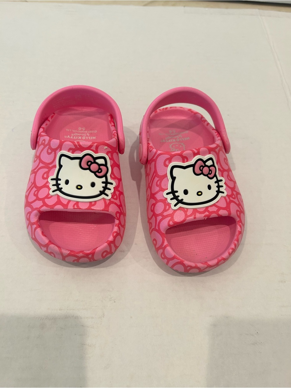 Hello Kitty Kids Pink Slip-On Sandals size 5/6
